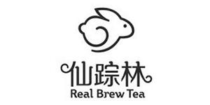 雅茗天地集团创办人吴伯超先生，于1994年在香港地区正式开创了仙踪林休闲茶饮餐厅，仙踪林的休闲餐饮揉合了东方人所喜爱的传统甘香茶味和西方人所乐于尝试的新奇口味，是传统产品与现代技术的结合。迅速融入当地市场，成为大众喜爱的茶饮品牌。借着这股强劲的势头，1996年仙踪林正式进驻内地市场开启了珍珠奶茶文化，发展至今。